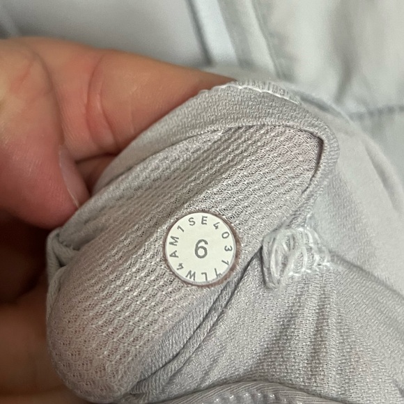 Lululemon Extra Mile Vest Gray Size 6 in Gray - Picture 9 of 11